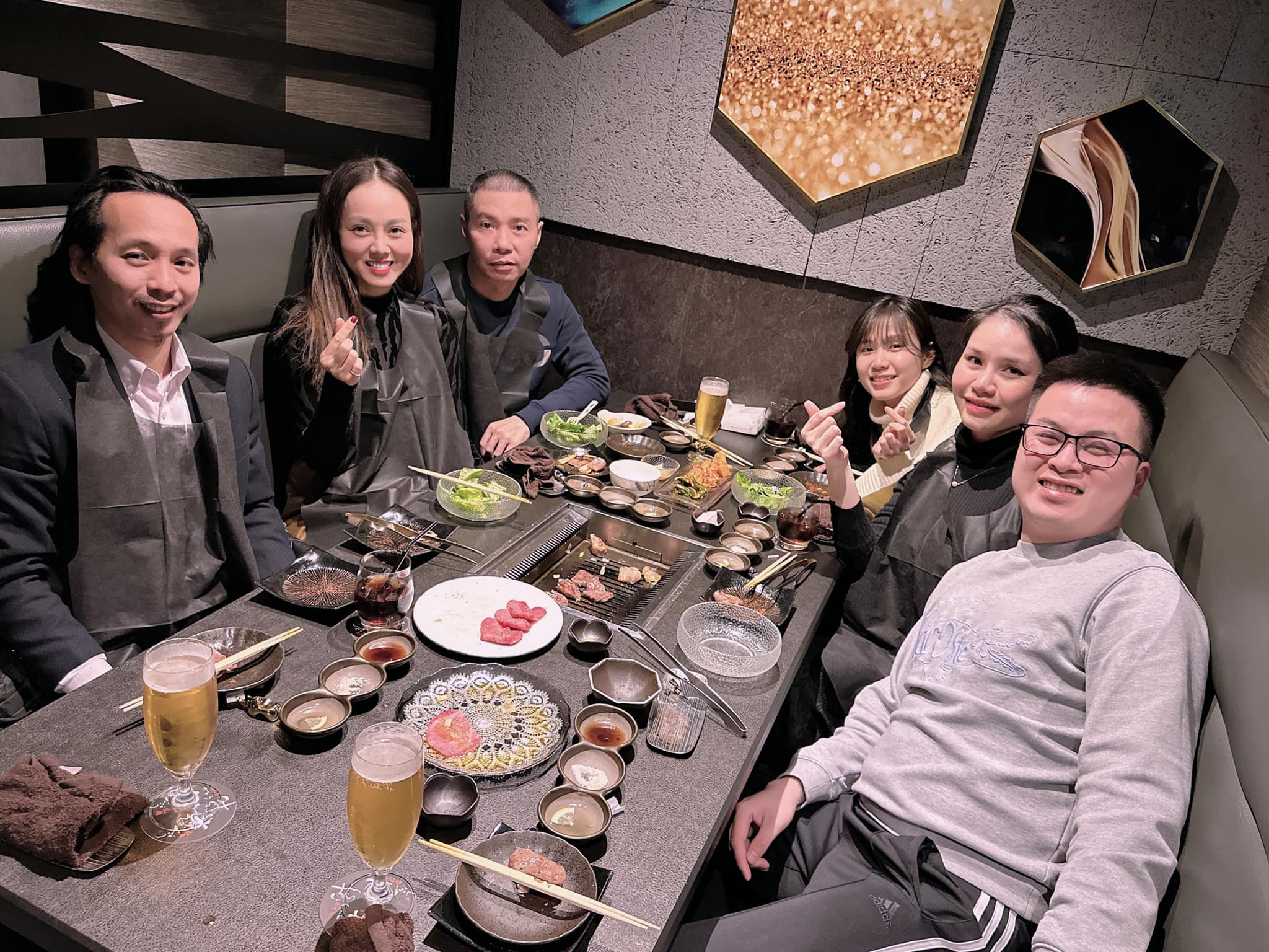 Cả hai được chào đón nồng nhiệt và động viên tích cực.