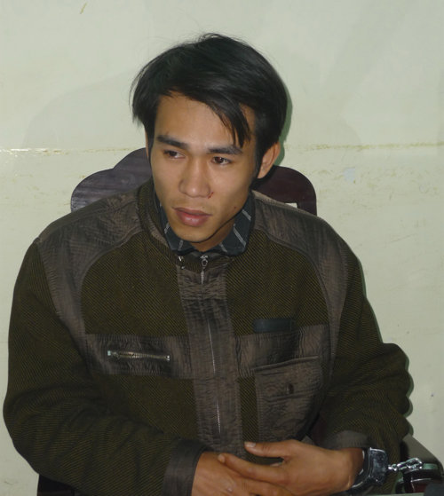 Ban chuyên án nhận được nhiều cuộc điện thoại báo tin, thế nhưng khi xác minh đều không phải. Thậm chí, có một gia đình sau khi xem bức ảnh nghi phạm đã khẳng định đó là con trai của mình. Các trinh sát lập tức có mặt, nhưng kết quả là 