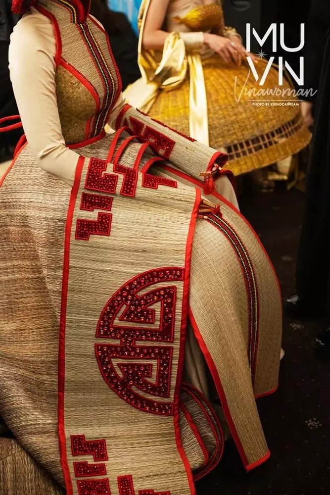 Bản thiết kế đầu tiên rất tỉ mỉ song vẫn phải chỉnh sửa cho phù hợp. 