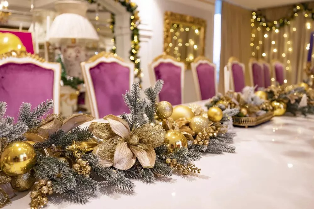 Căn nhà lấy tông vàng làm chủ đạo nên toàn bộ nội thất đều lấy màu sắc này.