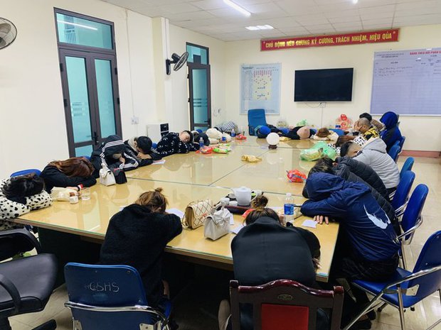 Các đối tượng liên quan tại cơ quan công an. Ảnh: Công an cung cấp