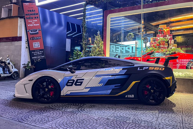 Tuy nhiên, sau khi được bán ra Hà Nội Lamborghini Gallardo đã được thay lại bộ mâm nguyên bản.