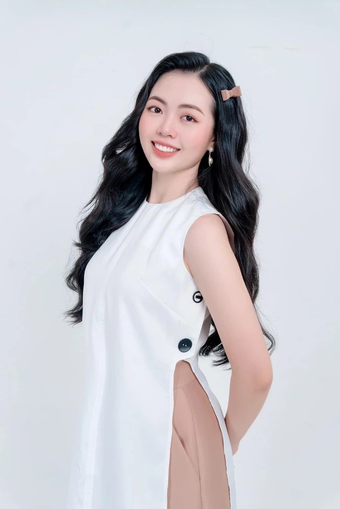 Không chỉ sở hữu nhan sắc xinh đẹp, Ngọc Khánh còn có thành tích học tập ấn tượng cùng sự năng nổ trong các hoạt động khác