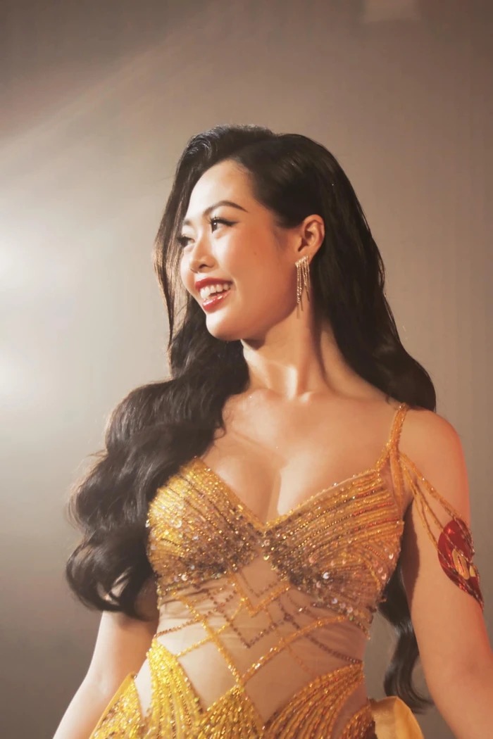 Ngọc Khánh đang tiếp tục nổ lực để giành tấm bằng tốt nghiệp Đại học loại giỏi trong tương lai