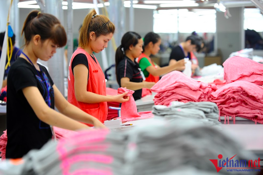 Nhiều tỉnh, thành đã công bố mức thưởng Tết Nguyên đán của doanh nghiệp cho người lao động. Ảnh: Hoàng Hà.