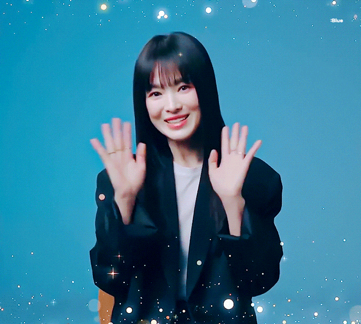 Một số đoạn video chưa qua chỉnh sửa của Song Hye Kyo trong quá trình quảng bá phim The Glory bất ngờ biến mất, làm hoang mang dư luận. Nhiều người ngay lập tức cho rằng, Song Hye Kyo đã lợi dụng quyền lực để yêu cầu xóa chúng, chỉ trích cô thiếu chuyên nghiệp.