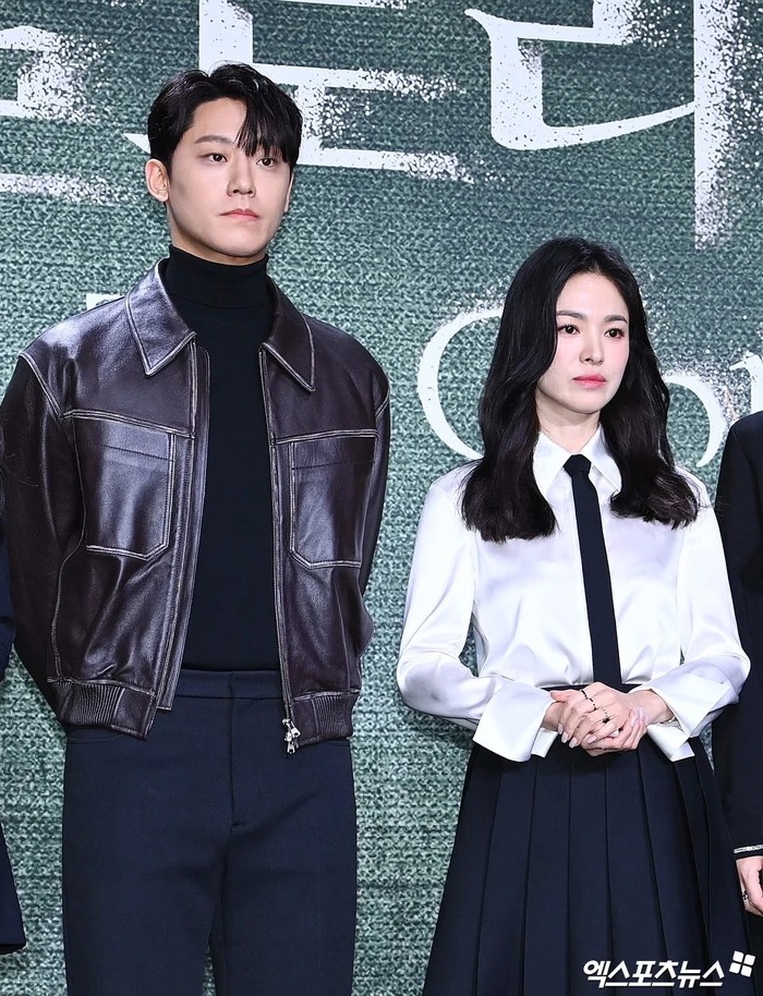 Song Hye Kyo và Lee Do Hyun trong buổi ra mắt phim The Glory.