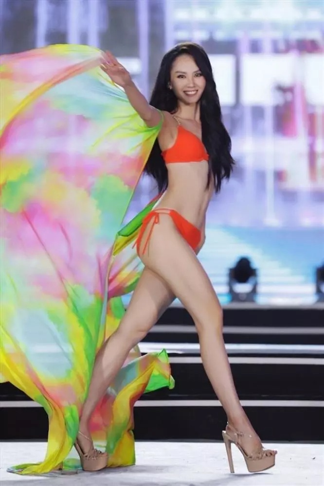 Người đẹp 23 tuổi sẽ là đại diện Việt Nam tiếp theo tại Miss World - Hoa hậu Thế giới. Đây là đấu trường sắc đẹp lớn nhất hành tinh.