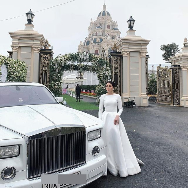 Trần Thu Hương (sinh năm 2000, quê Nam Định) được biết đến là 