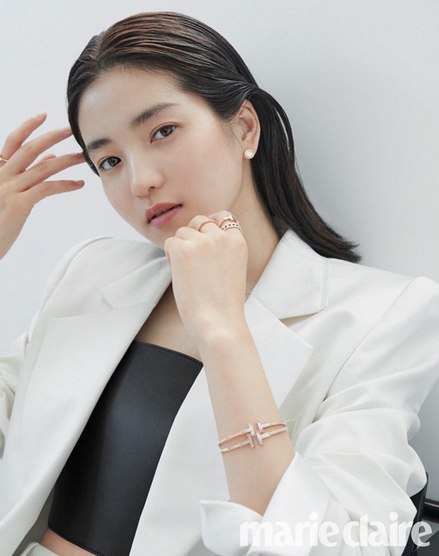 Kim Tae Ri vướng lùm xùm về cách cư xử, bị cho là mắc bệnh ngôi sao và thích thao túng tâm lý