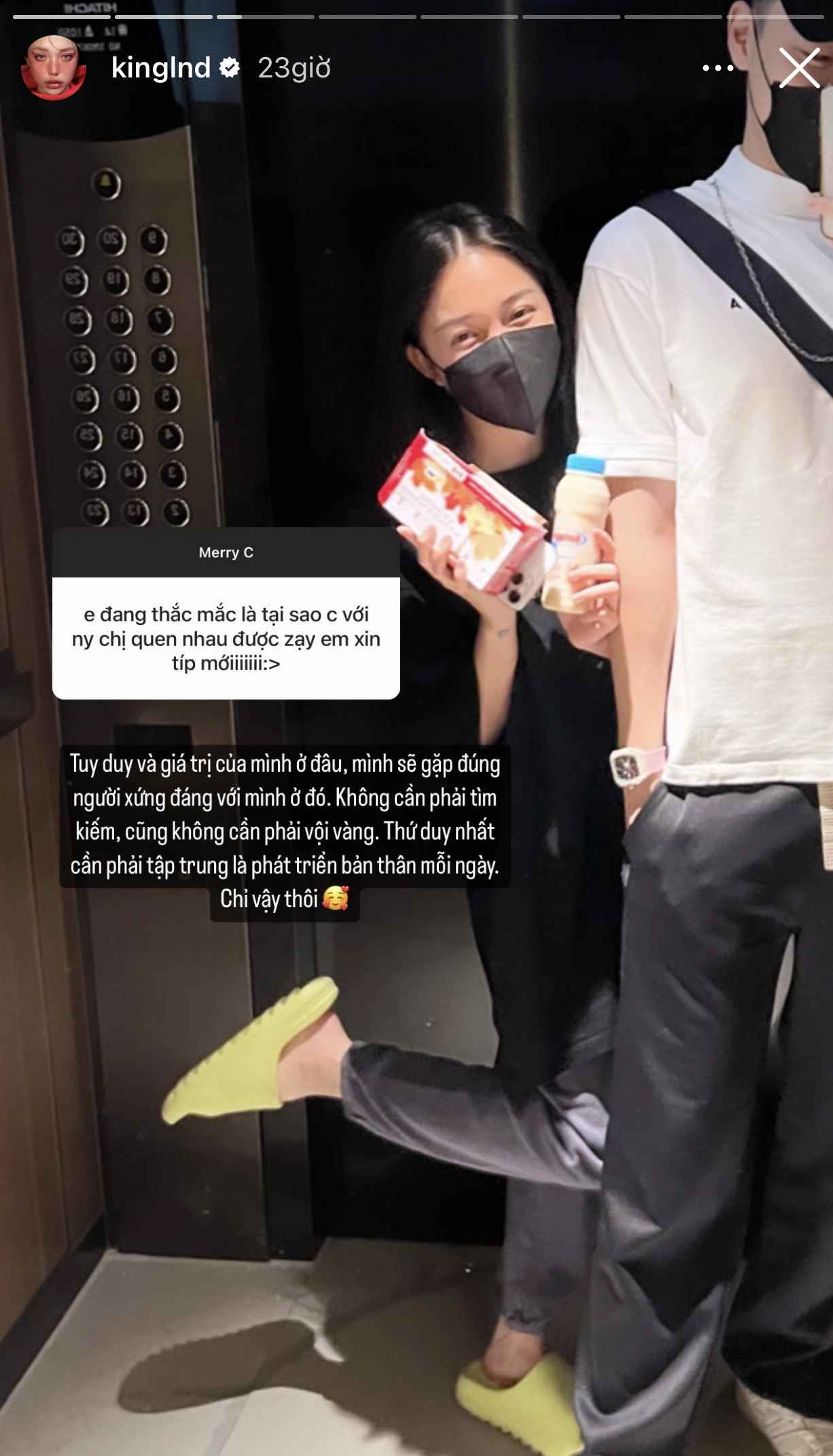 Mình thật lòng vui và chúc phúc cho vợ chồng bạn mình. 2 người xứng đôi và cũng yêu thương nhau. Sắp tới, họ sẽ có một gia đình nhỏ hạnh phúc và còn cả tương lai phía trước. Linh cũng vậy. Những người văn minh đọc đến đây chắc cũng hiểu ý mình. Đôi khi bạn muốn bảo vệ ai, việc duy nhất bạn cần làm là giữ khoảng cách với họ. Vậy thôi