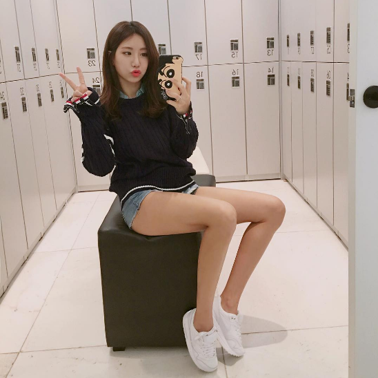 Cô giáo yoga người Hàn Quốc Ye Jung Hwa đã giành được sự yêu mến của rất nhiều cư dân mạng châu Á từ đầu năm 2014.