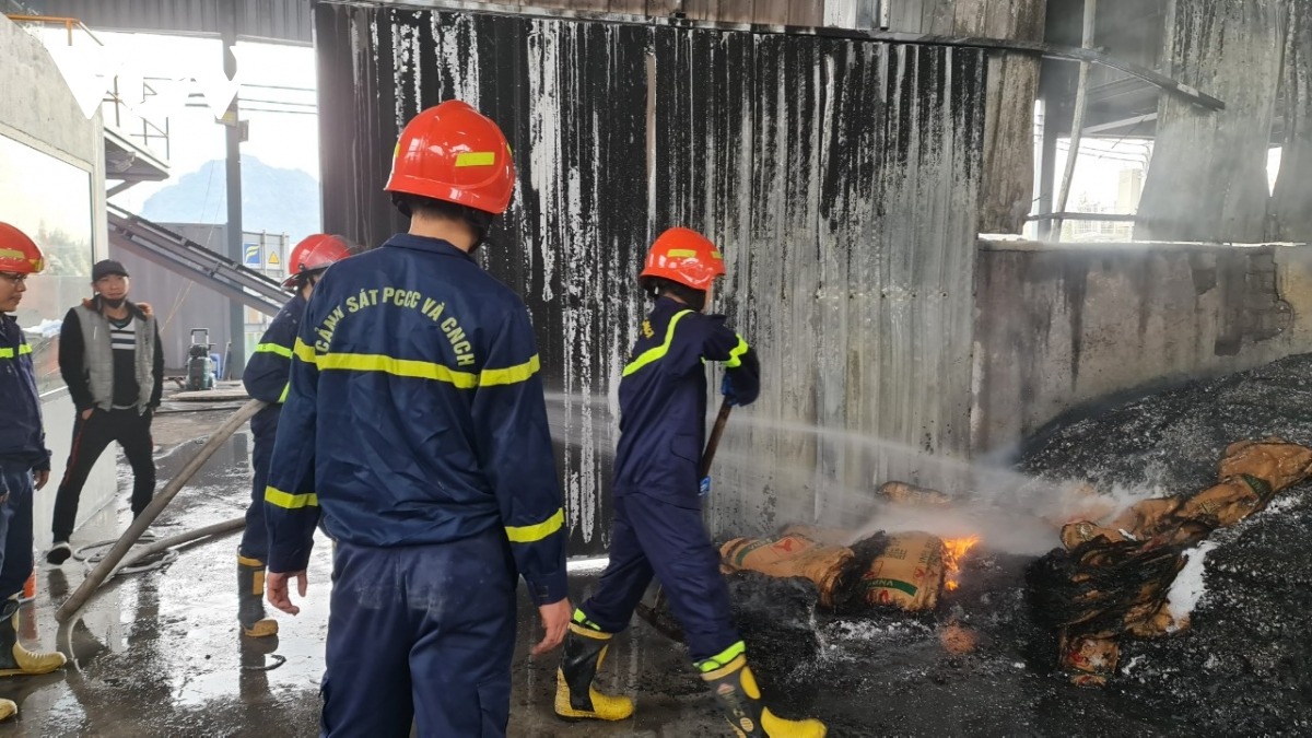 Đám cháy không gây thiệt hại về người nhưng tài sản bị thiêu hủy hoàn toàn.