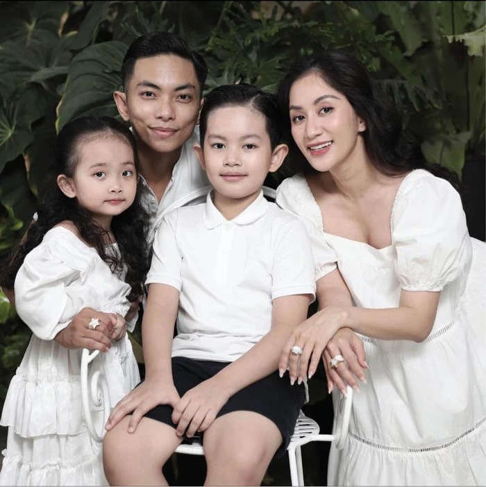 Tổ ấm nhỏ của cặp vợ chồng đình đám