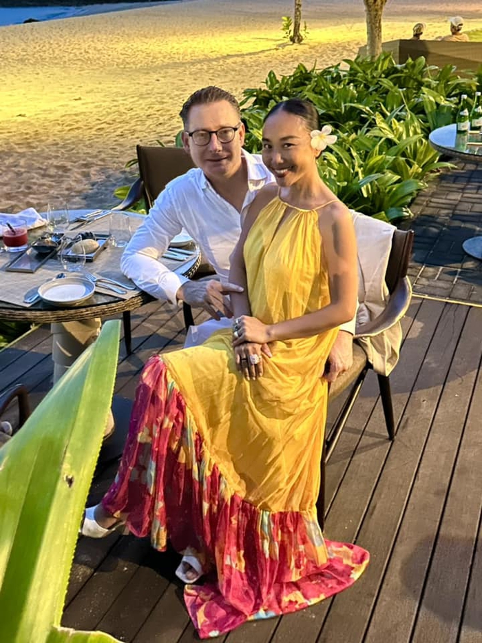 Hiện tại, cả gia đình Đoan Trang đang có kỳ nghỉ tại Bali sau 1 năm làm việc vất vả