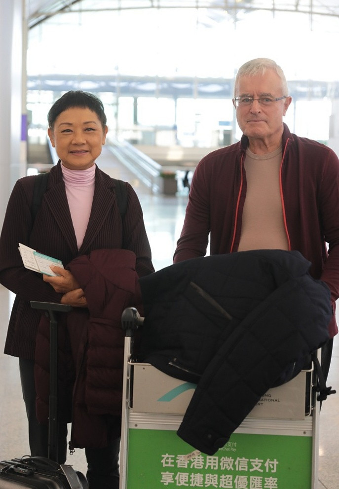 Diệp Lệ Nghi bên chồng Tây. 