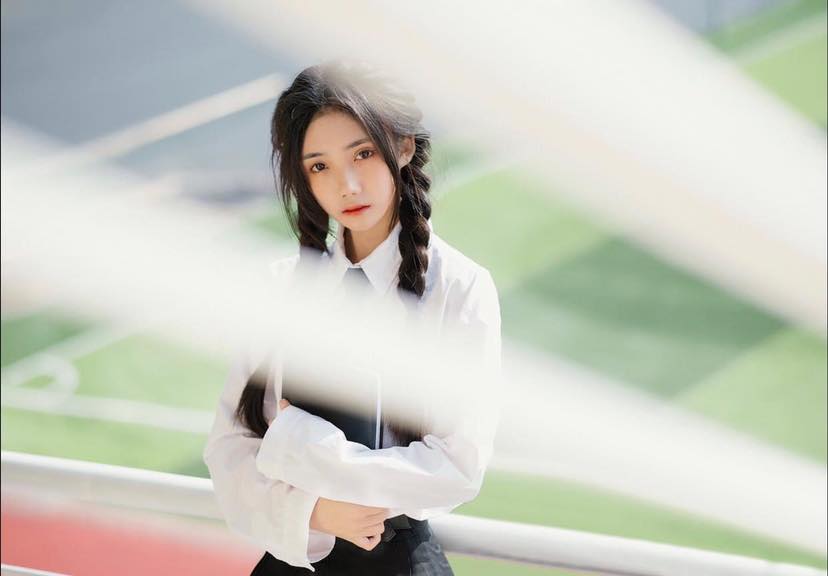 Được biết, Hoài Thu theo học chương trình đào tạo liên kết quốc tế ngành Kinh tế Tài chính Đại học Ngoại ngữ - Đại học quốc gia Hà Nội. Vì sự nổi tiếng đến chất ngờ chỉ sau 2 đêm nên cô bạn rất lúng túng.