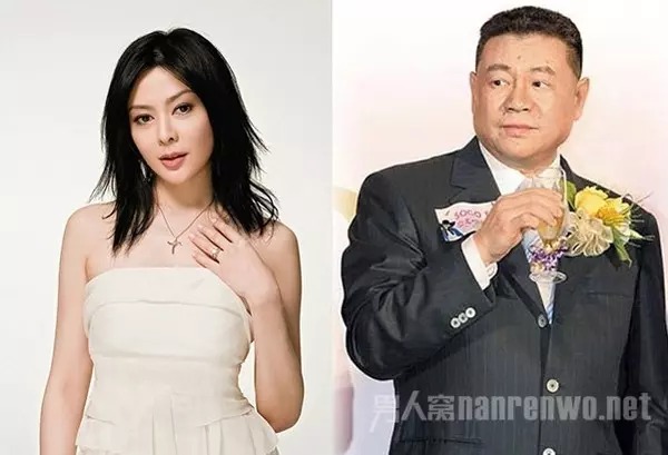 Ông cùng vợ Trần Khải Vận