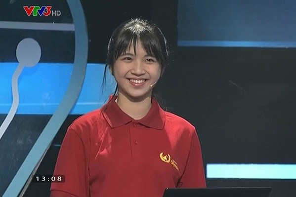 Phạm Tường Lan Thy hay còn được biết đến với biệt danh “hot girl ống nghiệm”. Cô chính là một trong 3 em bé đầu tiên tại Việt Nam được sinh ra nhờ phương pháp thụ tinh trong ống nghiệm.