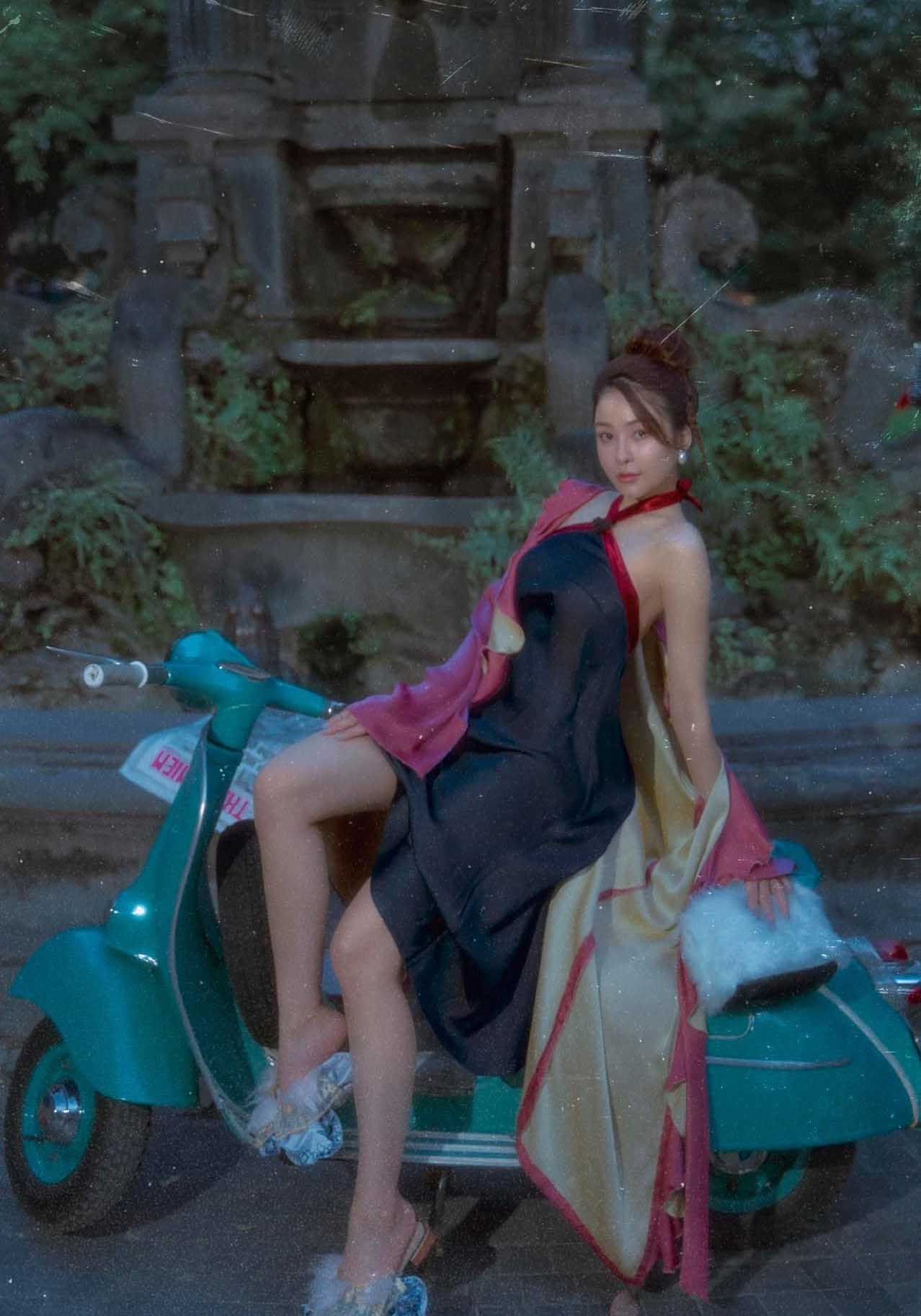 Dù không phải là một người mẫu hay có chiều cao của một người mẫu nhưng Trâm Anh dễ dàng chinh phục mọi item.