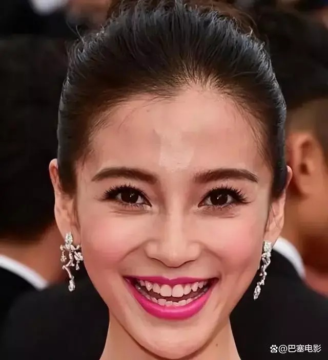 Nhan sắc gây ngỡ ngàng của Angela Baby trong bức ảnh không qua chỉnh sửa.