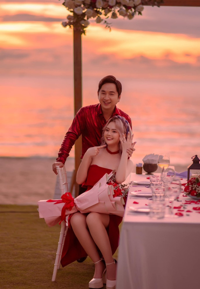 Bằng Cường và bạn gái 