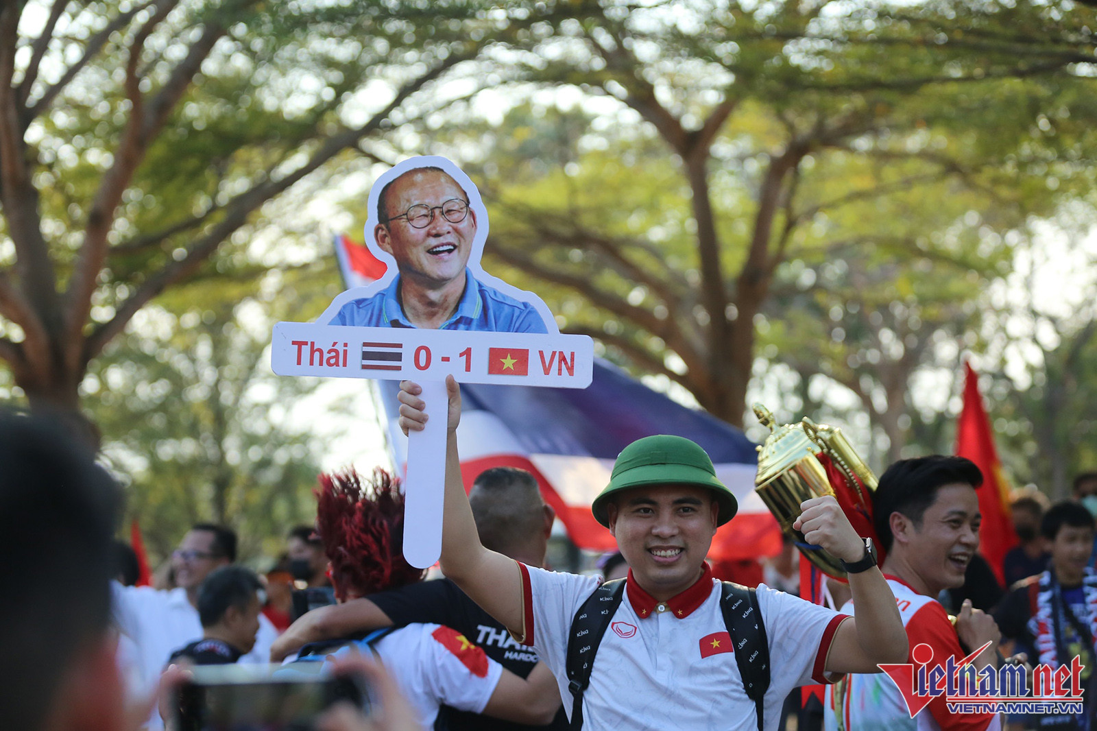 Dự kiến có 2.000 CĐV Việt Nam vào sân Thammasat cổ vũ thầy trò HLV Park Hang Seo