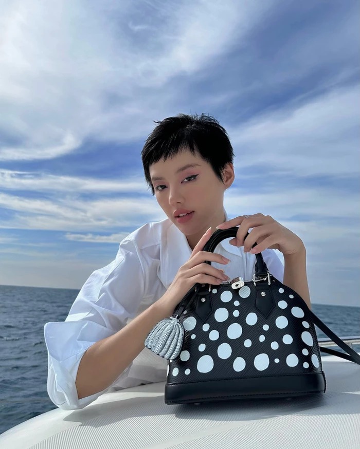 Nhờ sự nỗ lực và không ngừng phấn đấu trong những năm qua, hiện tại cô nàng đang có cuộc sống và sự nghiệp cá nhân khiến nhiều người vô cùng ngưỡng mộ