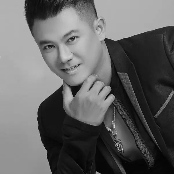 Cố ca sĩ Vân Quang Long.