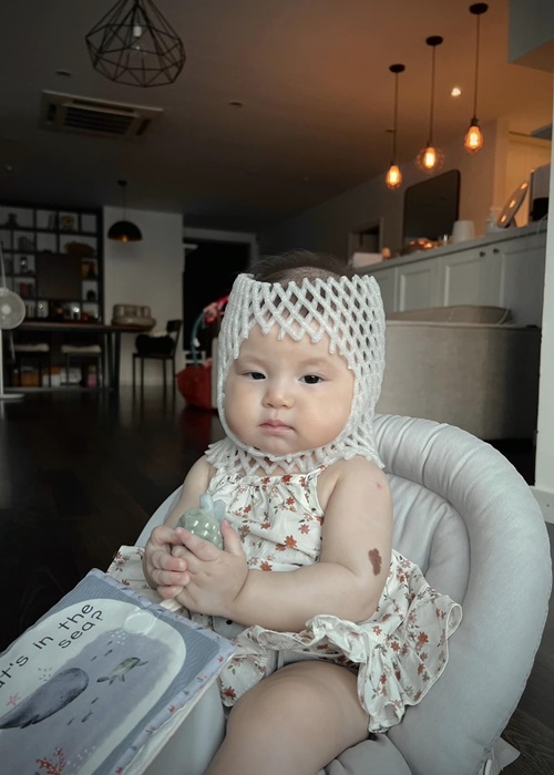 Hot girl sinh năm 1992 đăng tải không ít hình ảnh 