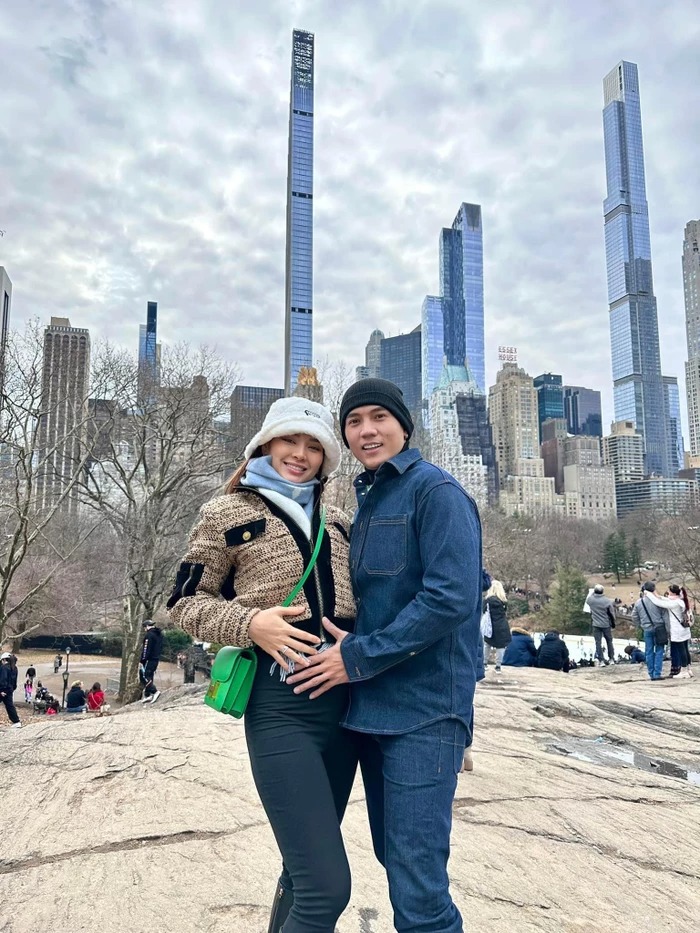 Lý Bình và Phương Trinh Jolie là một trong những cặp đôi có chuyện tình đẹp của showbiz Việt.