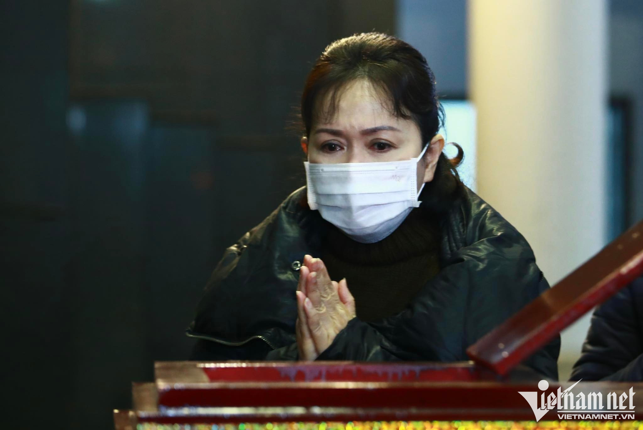 NSND Minh Hòa mắt đỏ hoe. 