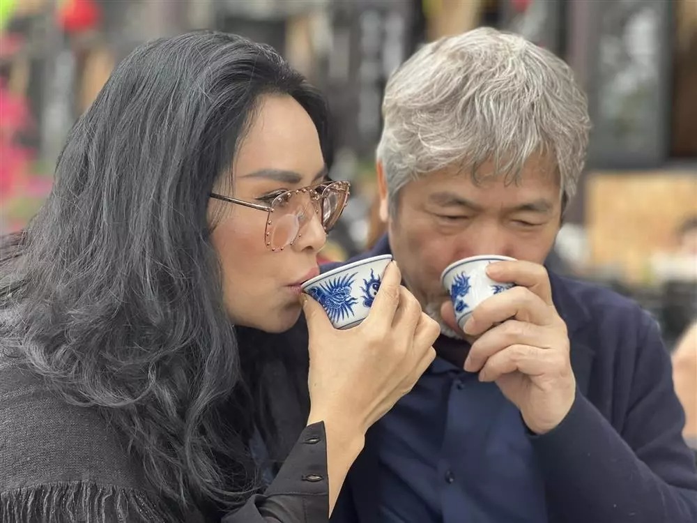 Diva hài hước gọi hôn phu là 