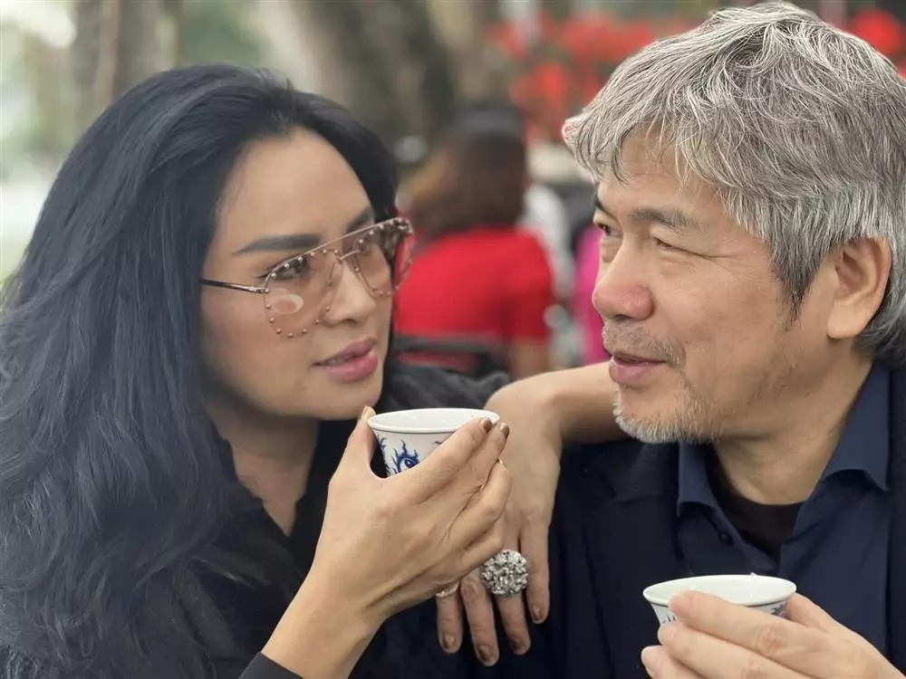  Khoảnh khắc tình tứ của Thanh Lam và hôn phu.