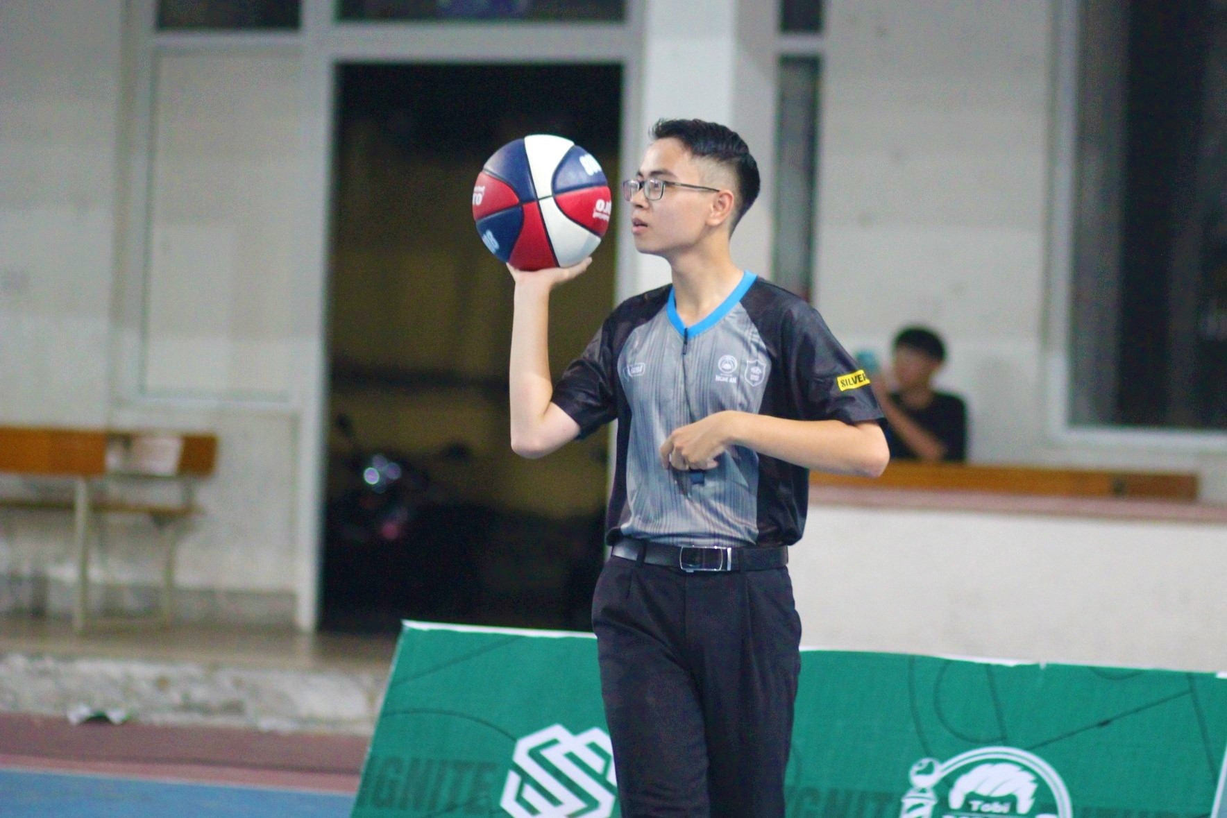 Hiện, ngoài việc học, Trần Thế Trung là thành viên tích cực của Liên đoàn Bóng rổ Hà Nội...