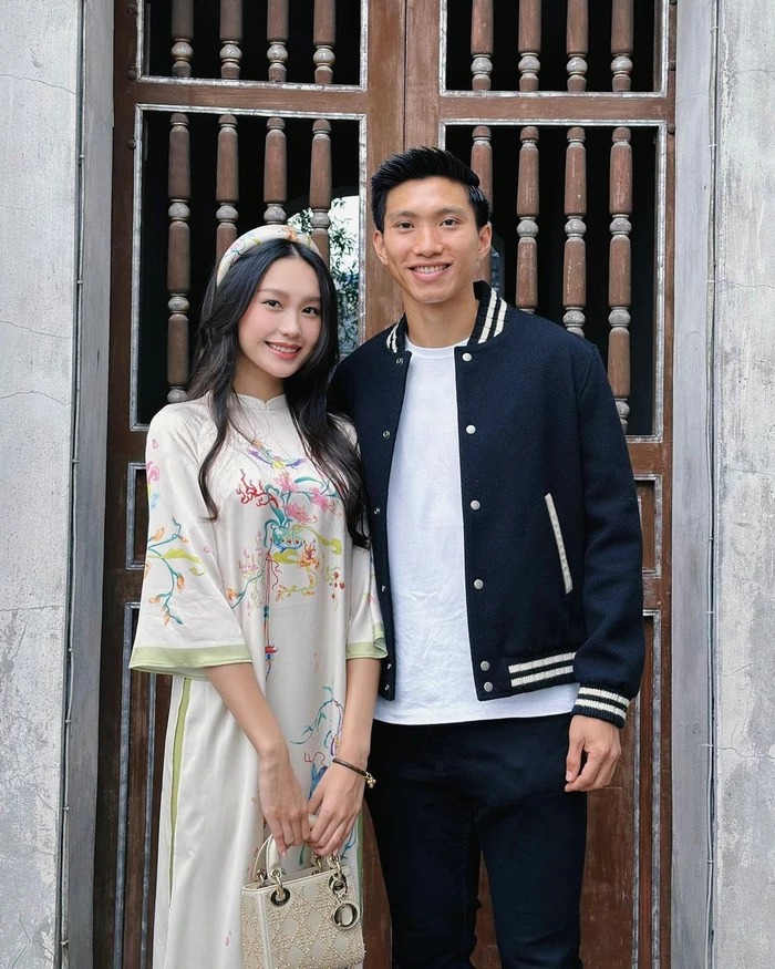 Doãn Hải My e ấp bên cạnh bạn trai trong những ngày đầu năm mới