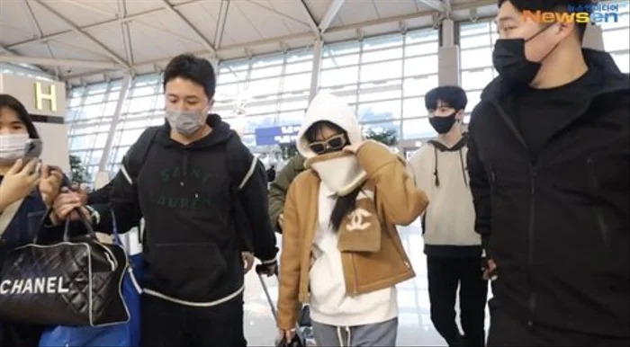 Jennie nhiều lần được cho là có thái độ lạnh lùng, chảnh chọe khi xuất hiện tại nơi đông người.