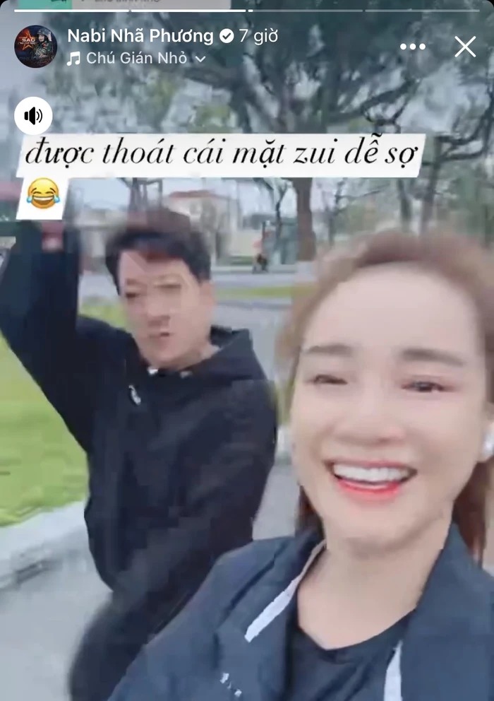 Người đẹp còn khoe cảnh chồng mệt bơ phờ vì cố gắng yêu chiều sở thích của cô