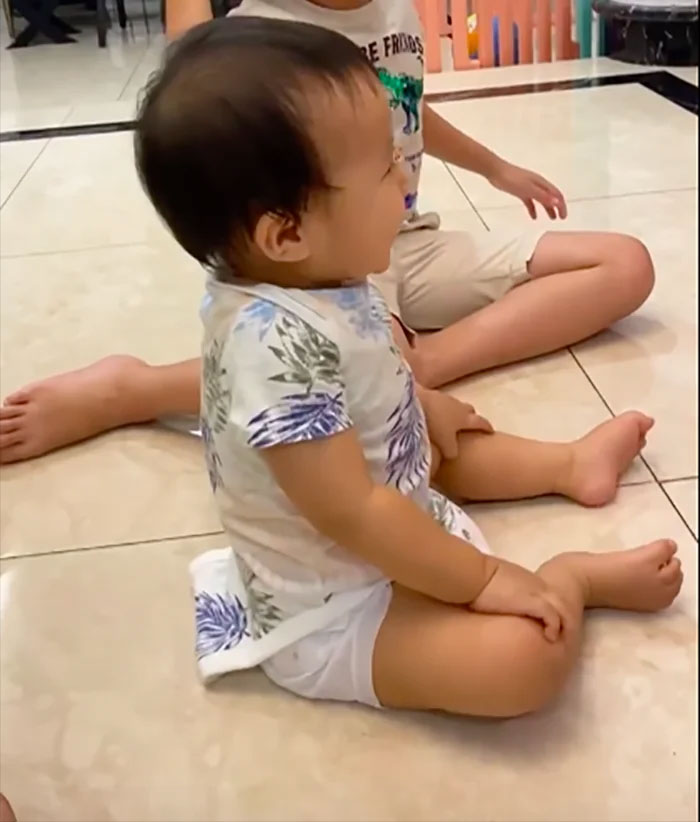 Con trai Quý Bình - bé Eric hiếm hoi được nam diễn viên cho lên sóng.