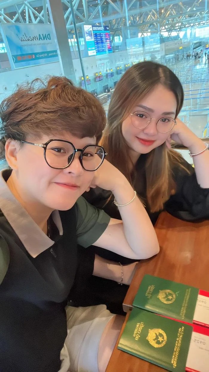 Ca sĩ Thiện Nhân đăng khoảnh khắc ngọt lịm bên cạnh người yêu đồng giới.