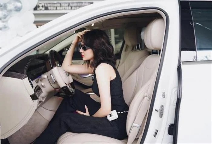 Không chỉ thành công trong lĩnh vực nghệ thuật, Bảo Anh còn là người đẹp sở hữu khối tài sản 