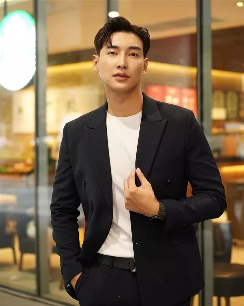 Cận cảnh ngoại hình nam diễn viên Thái Lan. Được biết, Yoyo sở hữu chiều cao 