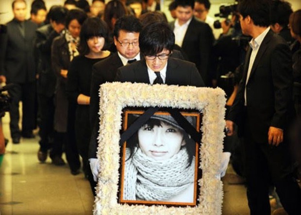 Choi Jin Sil lựa chọn cái chết sau loạt biến cố đời tư