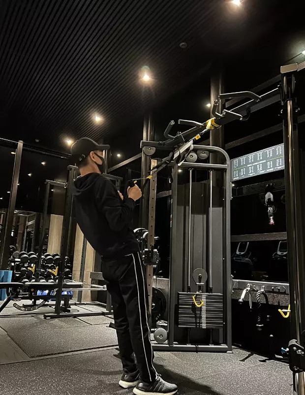 Lâm Chí Dĩnh nỗ lực tập gym để phục hồi sức khỏe