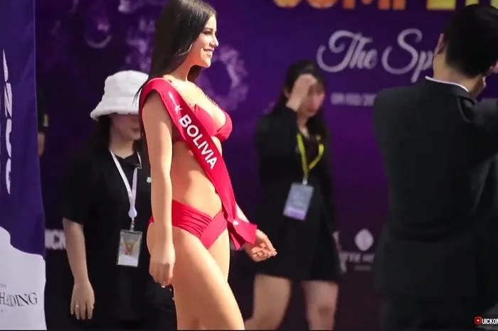 Ban tổ chức Miss Charm đã phải lên tiếng xin lỗi sau phần thi quá sức náo loạn.