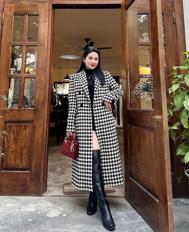 Võ Hà Linh là một YouTuber nhận được nhiều sự yêu mến với những video gần gũi và chân thực. Bởi vậy nên dù chỉ nhận bản thân là một người làm 