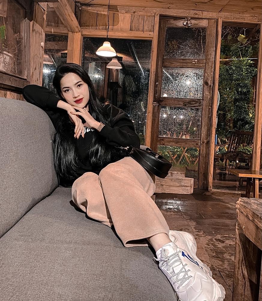 Không chỉ dừng lại ở mảng review sản phẩm, Võ Hà Linh luôn muốn làm mới mình, đá sân sang những lĩnh vực khác như kinh doanh.