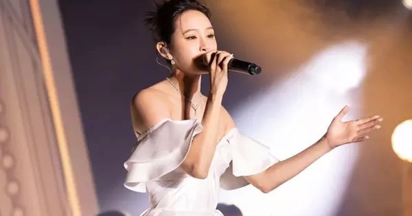 Hiền Hồ cũng khẳng định sẽ trở lại vì khán giả kêu gọi