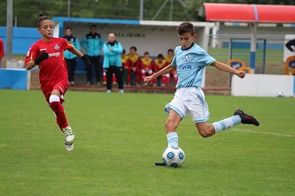 MU từng liên hệ, nhưng Bajcetic chọn Livepool