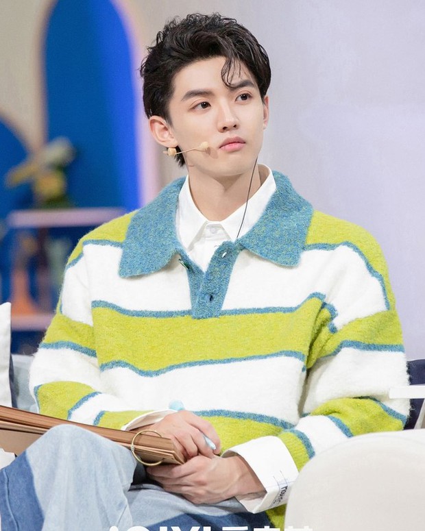 Châu Tuấn Vỹ là ngôi sao trẻ đang lên của màn ảnh Hoa ngữ nhưng bị cấm hoạt động nghệ thuật